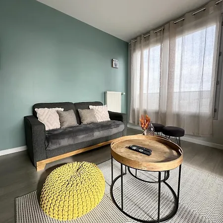 Cozy T2 Au Pied De La Gare Appartement Courcouronnes